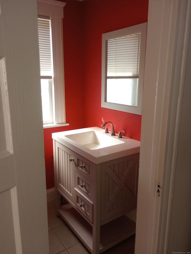 92 Thorpe St, Fairfield, CT 06824 - photo 5