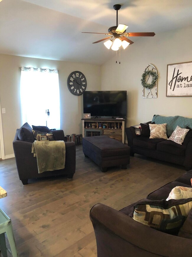 687 N Maplewood Hills Rd, Nixa, MO 65714 - photo 4