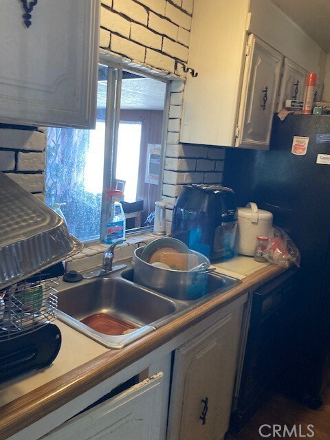 16451 Wimbleton Ct, Victorville, CA 92395 - photo 4