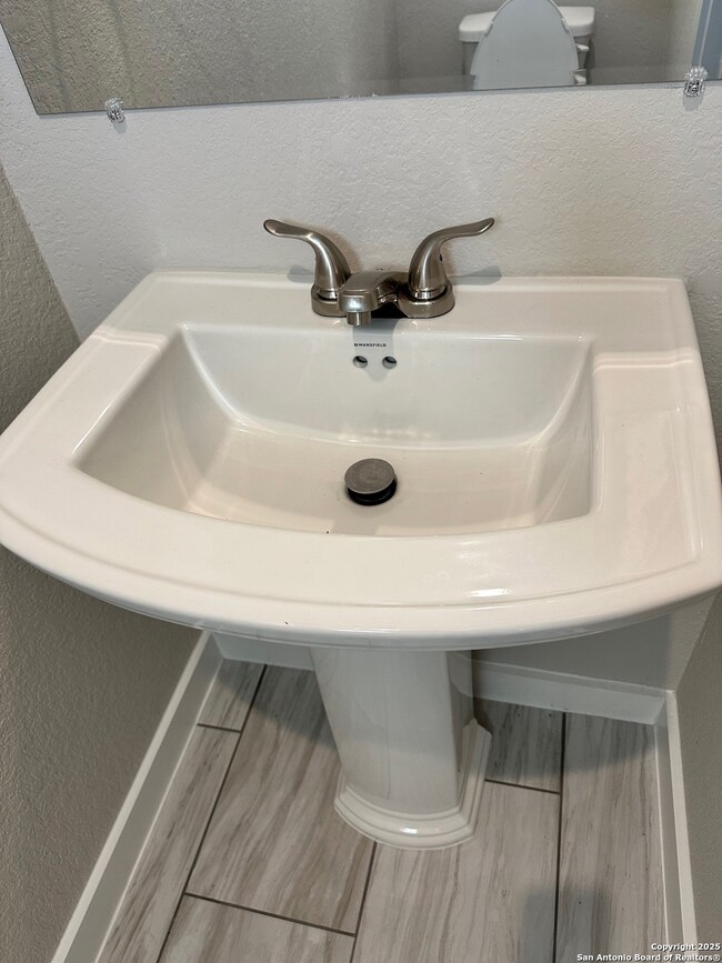 8303 Via Pisa unit 103, San Antonio, TX 78227 - photo 4