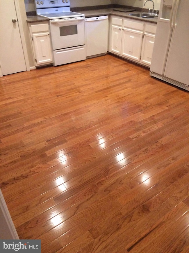 11708 Briary Branch Ct, Reston, VA 20191 - photo 5