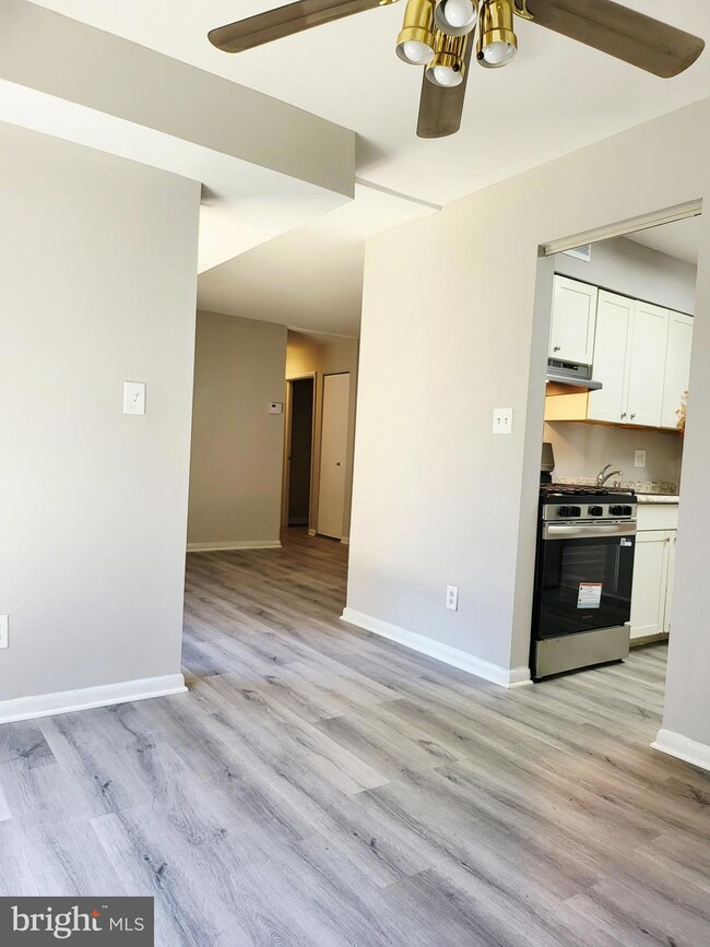 5915 Tamar Dr unit 3, Columbia, MD 21045 - photo 5