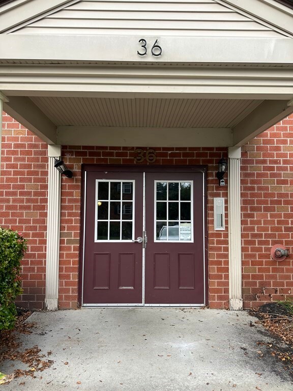 36 Maple Crest Cir unit C, Holyoke, MA 01040 - photo 6