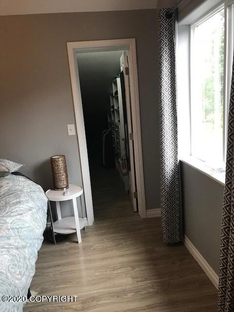 5761 College Dr unit B, Anchorage, AK 99504 - photo 6