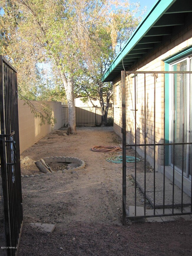 Gated side yard.