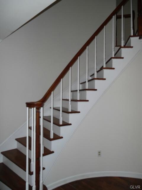 5647 Sherwood Dr, Easton, PA 18040 - photo 7