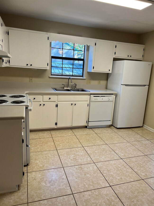 2286 Nannas Loop, Tallahassee, FL 32303 - photo 3