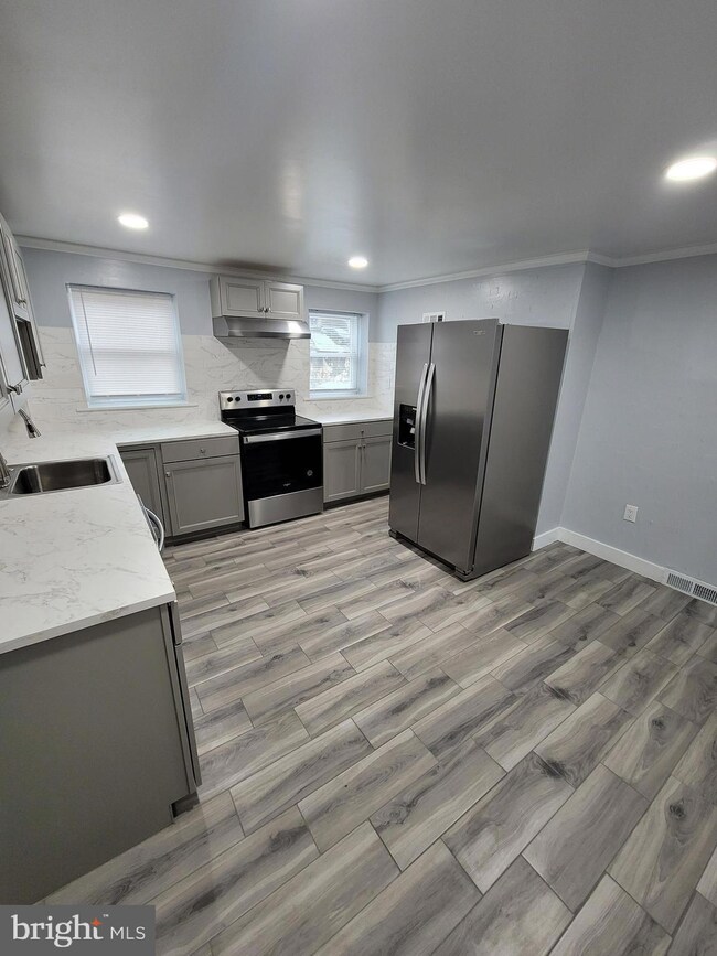 1218 Tremont Ave unit 2, Norristown, PA 19401 - photo 5