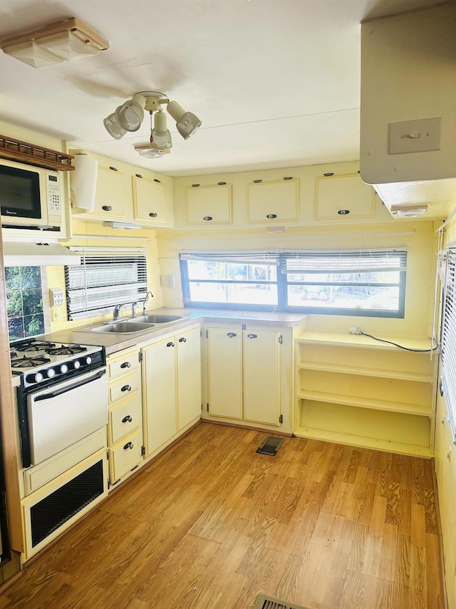 5444 SE 67th Ave, Okeechobee, FL 34974 - photo 2