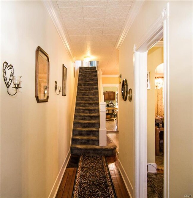 1218 E 3rd St, Bethlehem, PA 18015 - photo 2