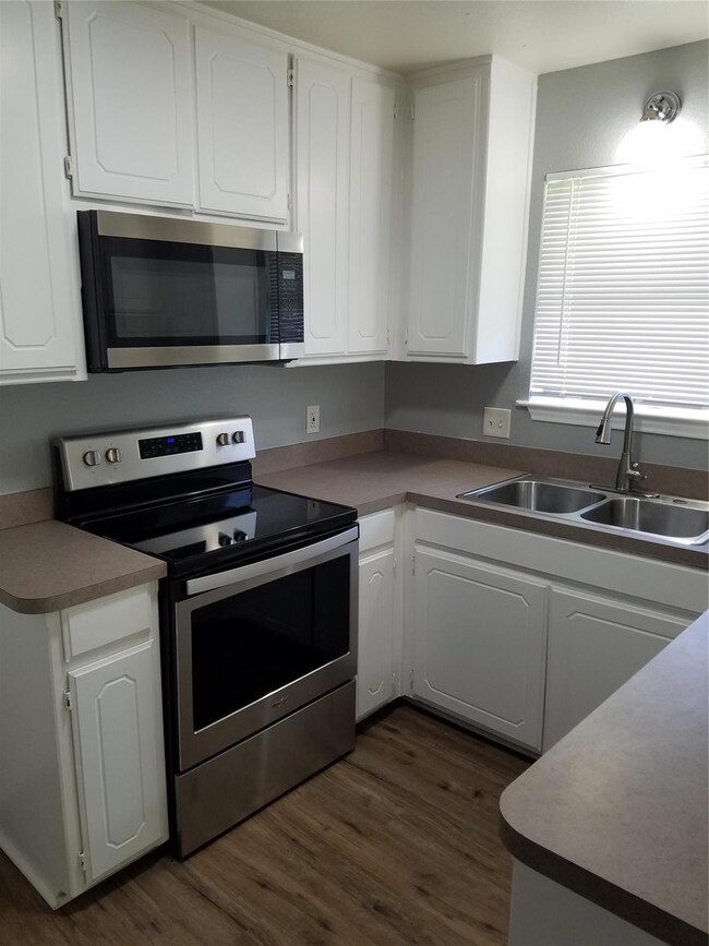 213 Joyce St, Weatherford, TX 76085 - photo 3