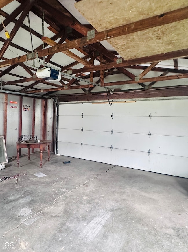 402 N Willow St, Dana, IN 47847 - photo 5