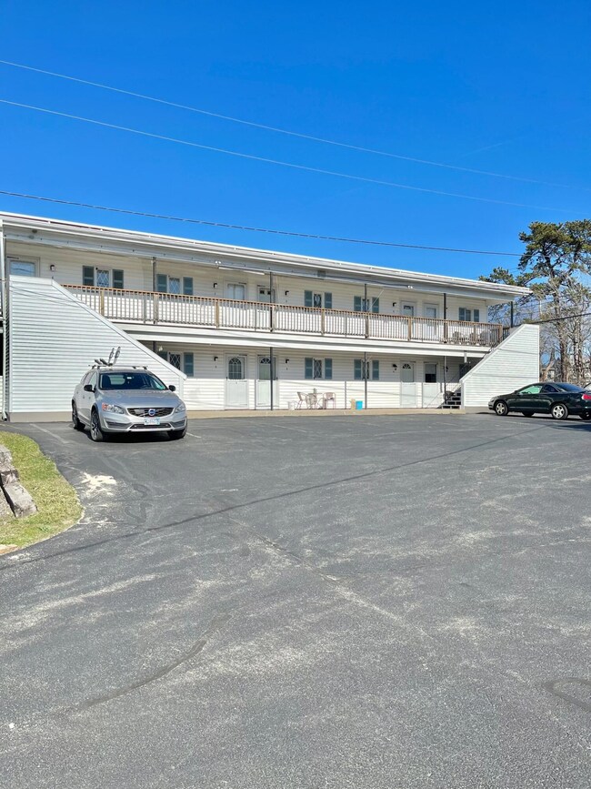9 E Grand Ave unit 10, Scarborough, ME 04074 - photo 4