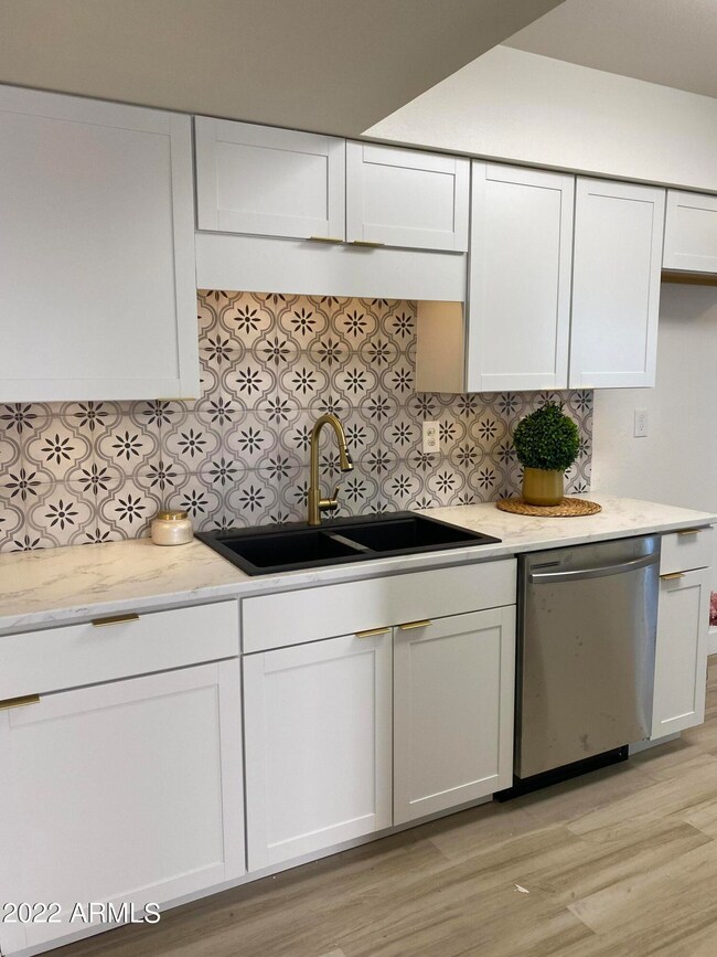 1. Kitchen02
