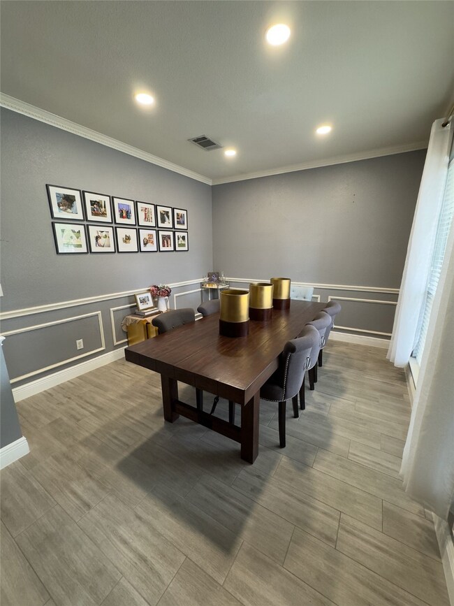 413 Ridge Meade Dr, Lewisville, TX 75067 - photo 2