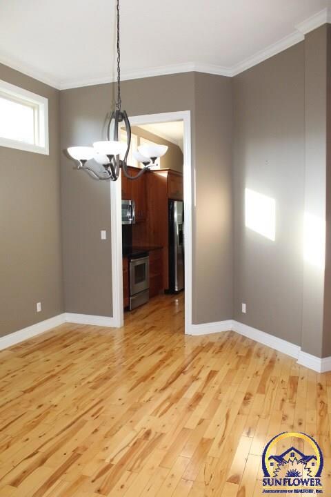 2237 SW Millers Glen Dr, Topeka, KS 66614 - photo 4