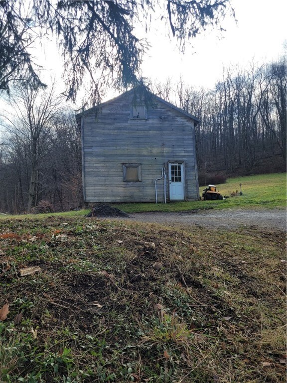 Detached barn