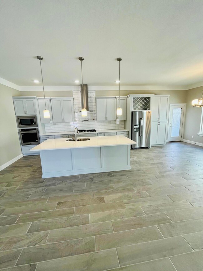 13576 Lawkland St, Horizon City, TX 79928 - photo 2