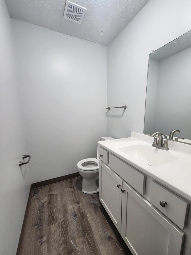 5319 Shiloh - half bath new