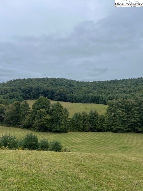 7 Wildcat Rd, Deep Gap, NC 28618 - photo 3