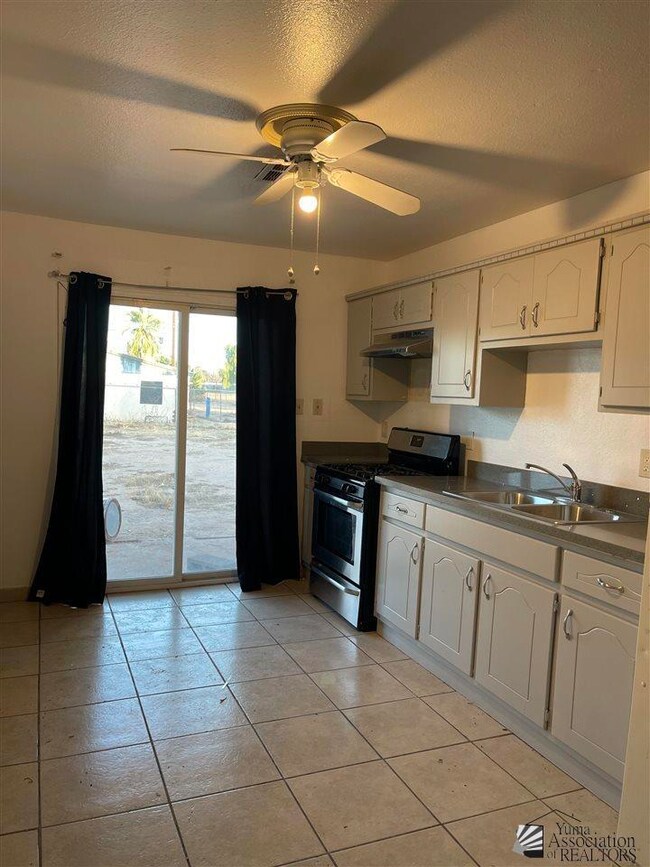 153 S 16th Ave, Yuma, AZ 85364 - photo 5