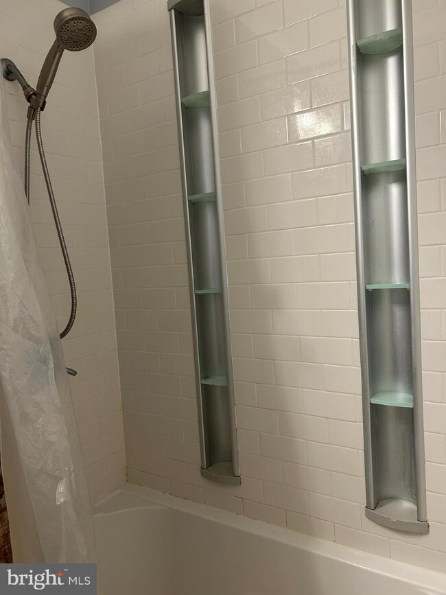 5620 Hawthorne St, Cheverly, MD 20785 - photo 7