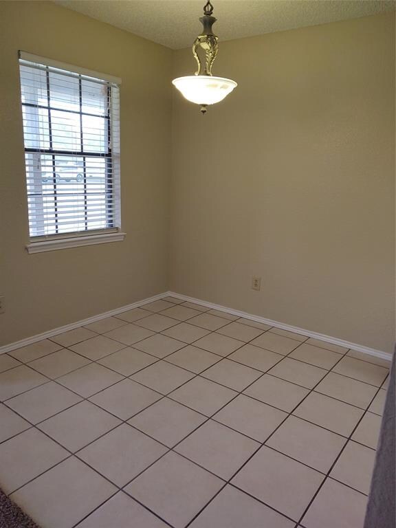 6525 Amundson Rd, North Richland Hills, TX 76182 - photo 4