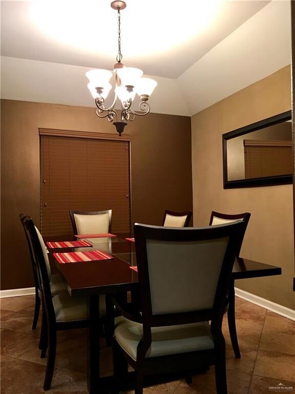 2727 Leslie St, Edinburg, TX 78539 - photo 6