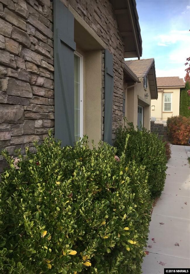 4386 Descent Dr, Sparks, NV 89436 - photo 3