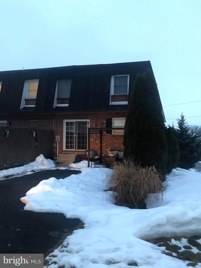 140 Meadowcreek Dr S, Chambersburg, PA 17202 - photo 5