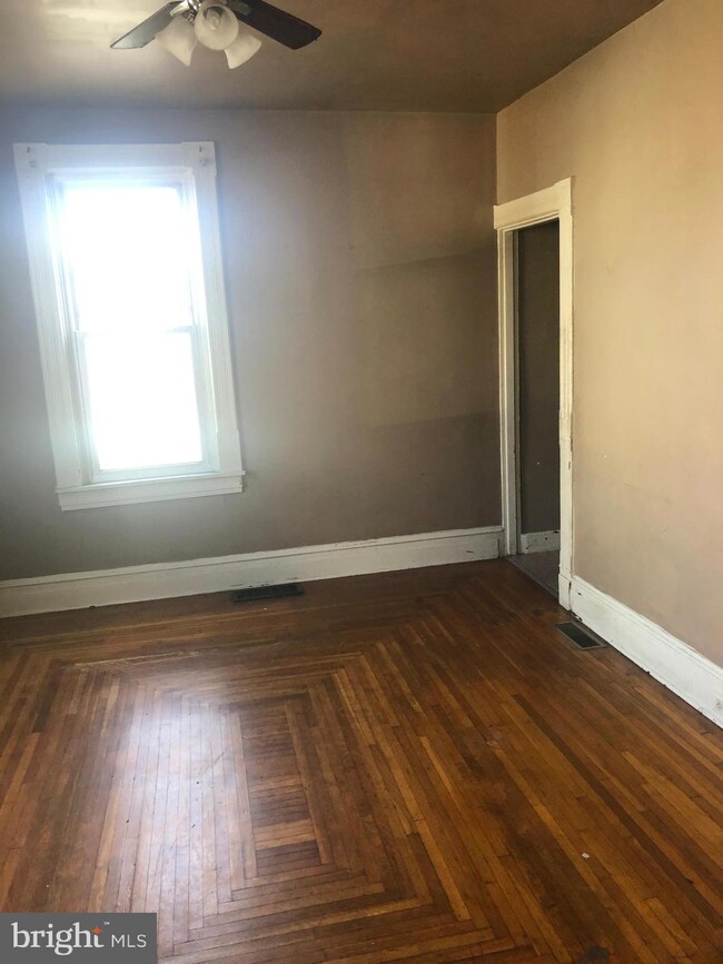 8 E Simpson St, Mechanicsburg, PA 17055 - photo 5