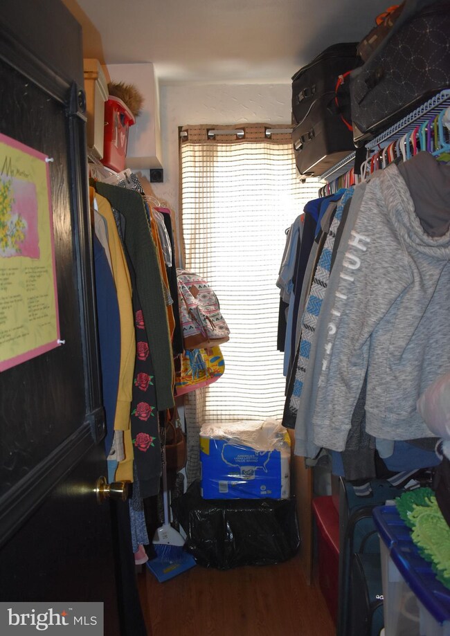 332 N 13th St, Reading, PA 19604 - photo 4