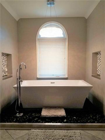Gorgeous soaker tub in master
