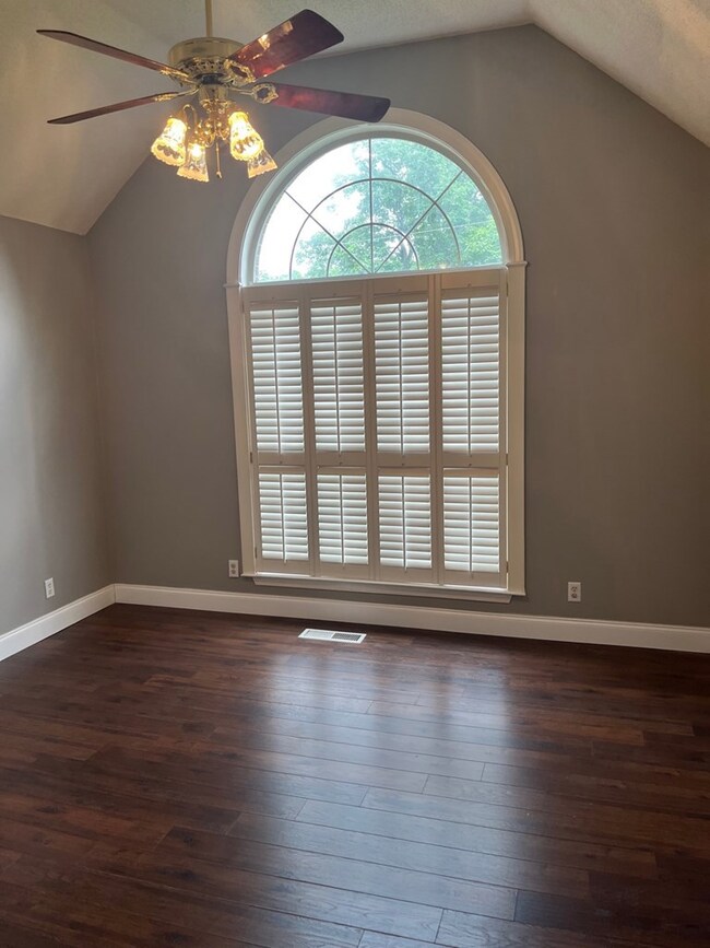 315 Viewmont Dr, Tunnel Hill, GA 30755 - photo 4