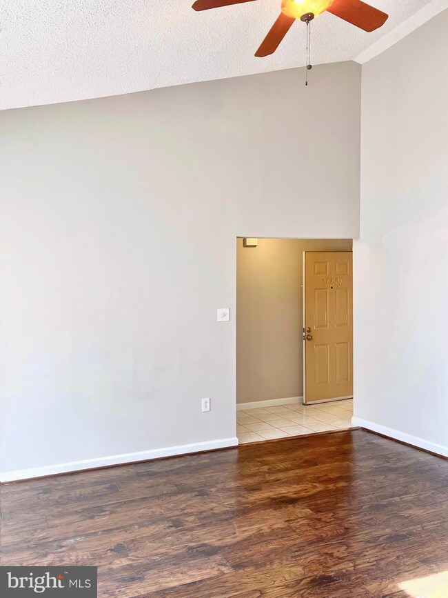 12219 Stevenson Ct unit 12219, Woodbridge, VA 22192 - photo 2