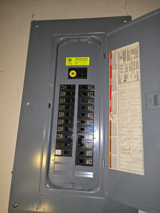 2831 Charlesgate Ave SW, Wyoming, MI 49509 - photo 5