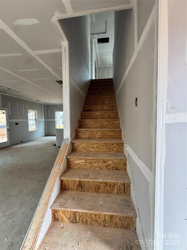 720 Inwood Hill Dr unit 9, Gastonia, NC 28056 - photo 6