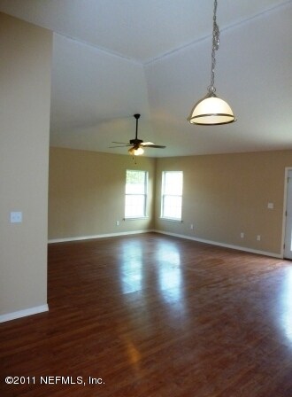 5235 Hollycrest Dr, Jacksonville, FL 32205 - photo 6