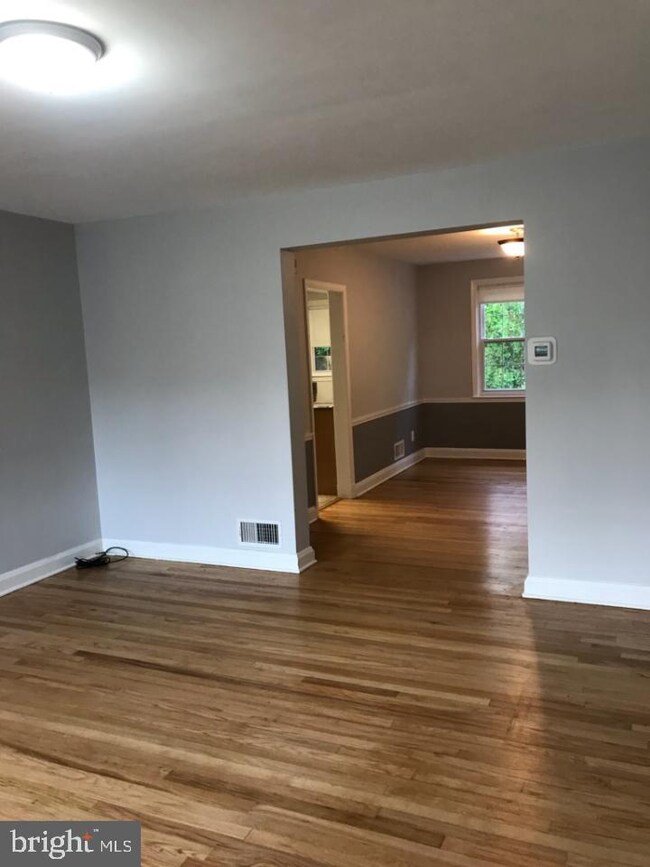 1802 Trenleigh Rd, Parkville, MD 21234 - photo 5