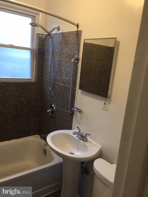 319 Austin Ct, Wallingford, PA 19086 - photo 3