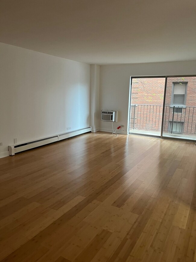 Ridgeview Tower unit 306, Evanston, IL 60201 - photo 3