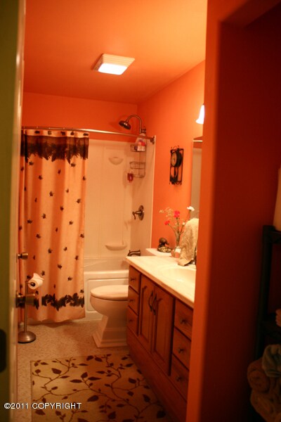 Bathrooom 1
