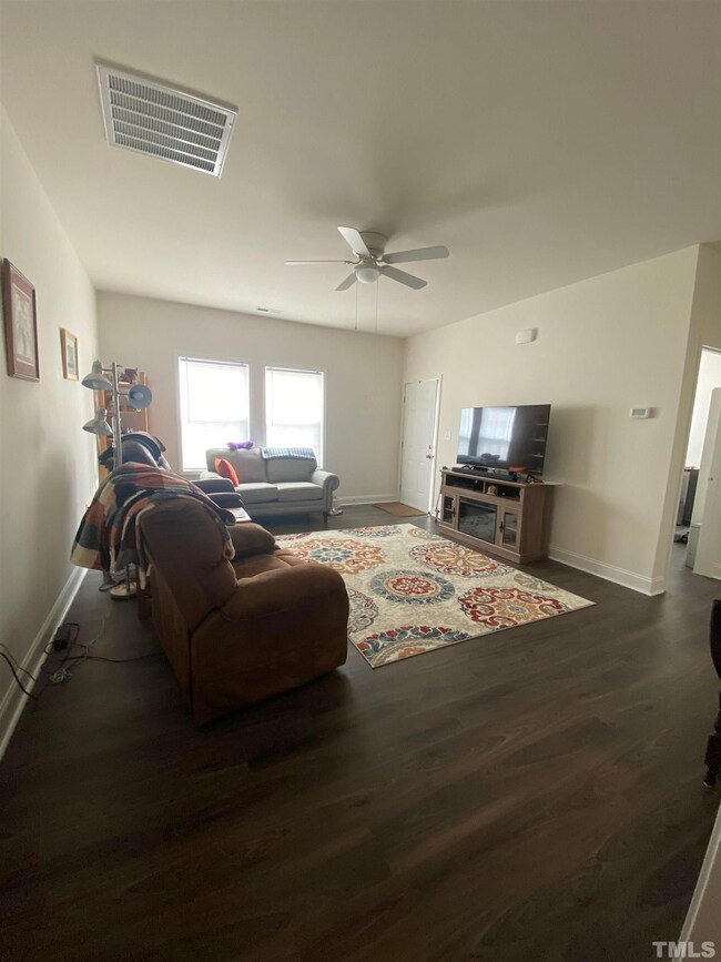 113 W Langdon Ave unit A, Smithfield, NC 27577 - photo 4