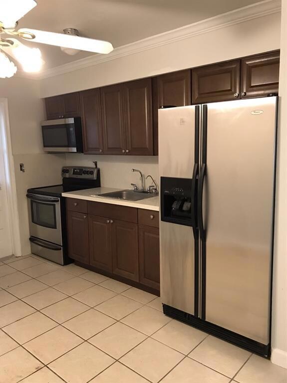 6170 SW 43rd St unit 2, Davie, FL 33314 - photo 2