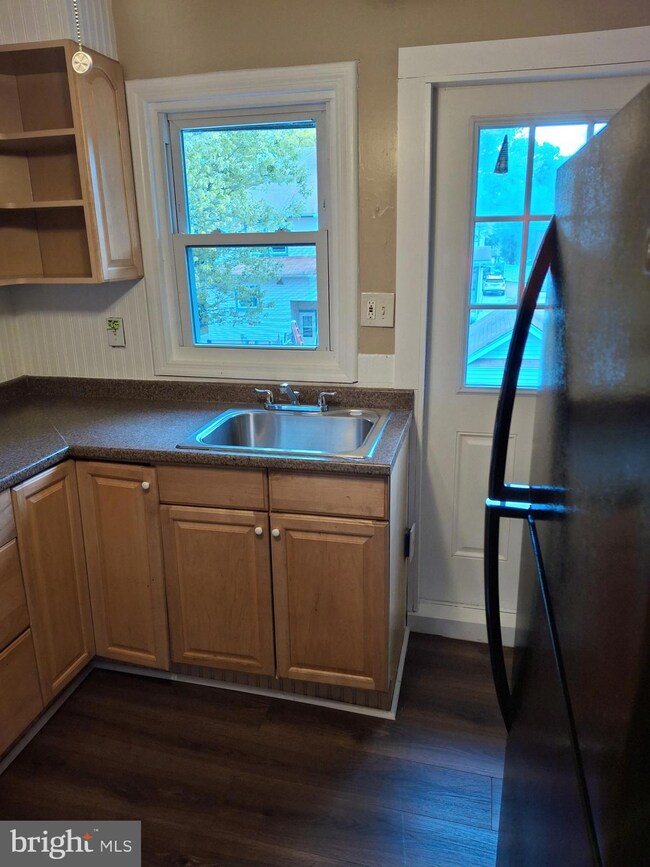 4 Pacific Ave, Collingswood, NJ 08108 - photo 5