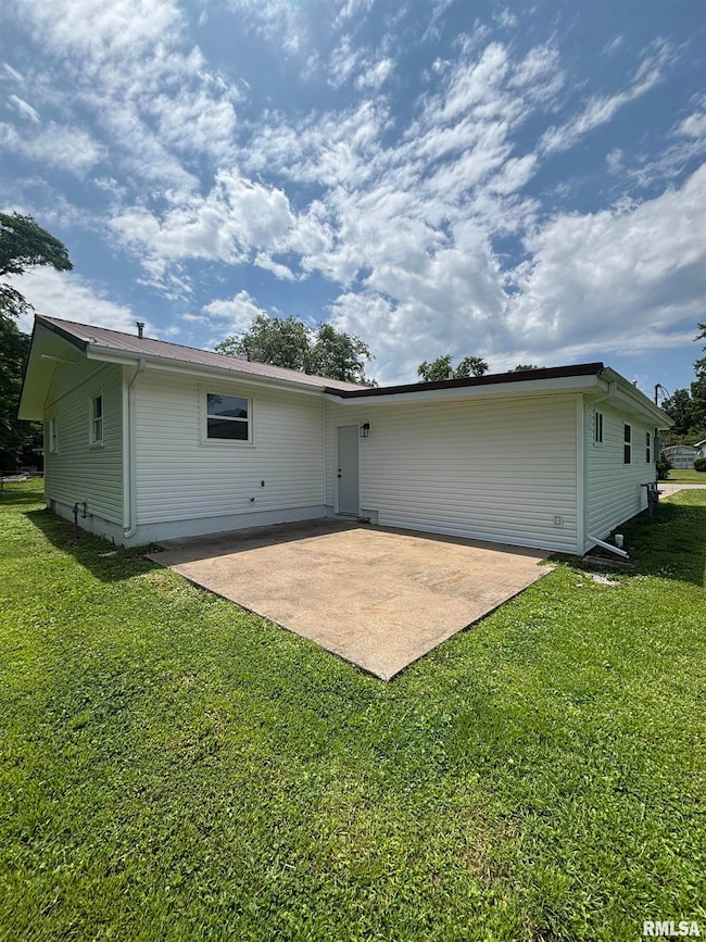 208 Dorris Dr, Metropolis, IL 62960 - photo 2