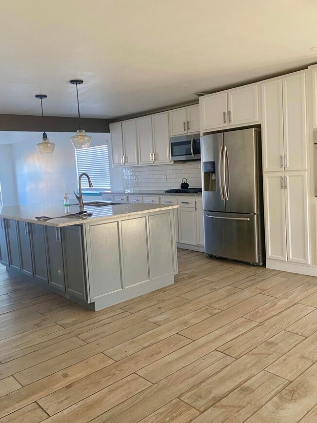 17009 Darrington Rd, Horizon City, TX 79928 - photo 5