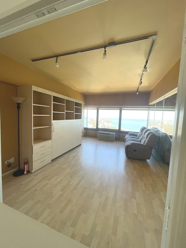 175 E Delaware Place unit 5108, Chicago, IL 60611 - photo 3