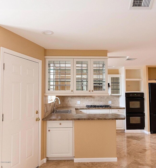 8840 N 38th Dr, Phoenix, AZ 85051 - photo 5