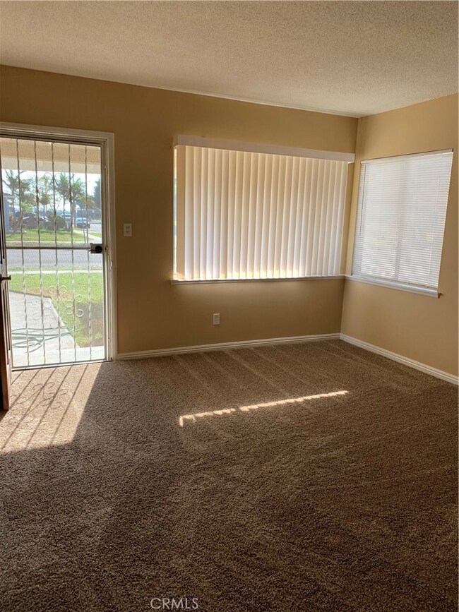 627 S Keene Ave, Compton, CA 90220 - photo 3